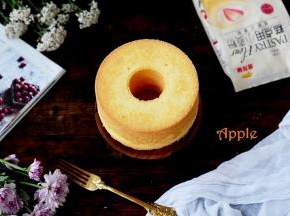这个蛋糕，您可以做成网红的波波奶茶蛋糕，也可以切块淋上酸奶、巧克力酱吃，也可以直接切块享用！
