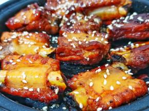 喜欢芝麻的可以在出锅前撒少许白芝麻。