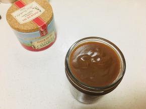 3、加热海盐，搅拌均匀后放入耐高温的容器中保存