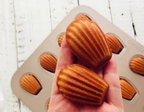 11、出炉立刻脱模，自然摊凉