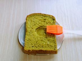 再刷上融化的黄油。