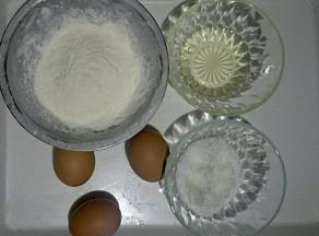 准备食材，鸡蛋是室温鸡蛋噢