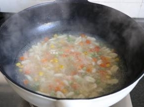 倒入猫耳朵煮至全部浮起；