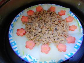 上锅蒸十分钟。