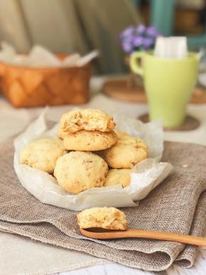 掰开一块儿，酥香可口！