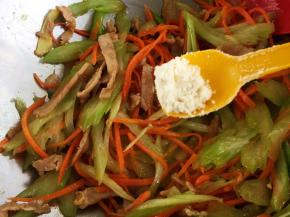 鸡精，翻炒均匀。