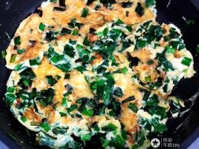 煎至金黄翻面炒熟