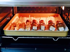 烤盘入烤箱中层。