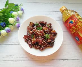 放草头叶装饰一下。