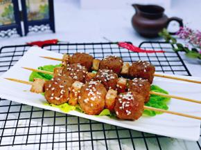 杏鲍菇吸收了一些丸子的味道。