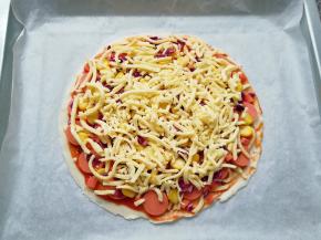 最后再撒上一层马苏里拉芝士。