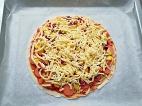 最后再撒上一层马苏里拉芝士。