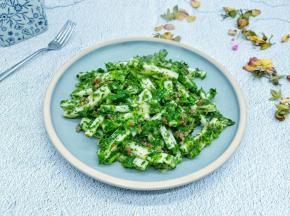 口口都有草籽的回甜味。