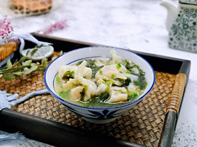 紫菜虾仁鲜肉小馄饨