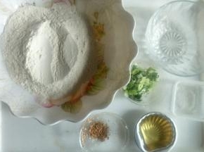 准备食材，葱切葱花