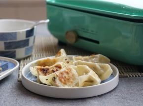 然后配上个人喜欢的蘸汁就可以享用。