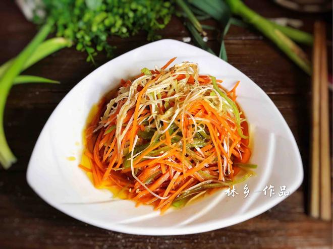 凉拌胡萝卜丝