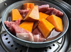 放入锅中蒸1小时