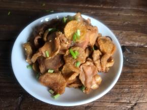 装盘后撒上葱花