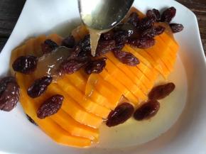 时间到了取出南瓜，淋入蜂蜜