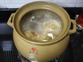 大火烧15分钟，其间撇去浮沫