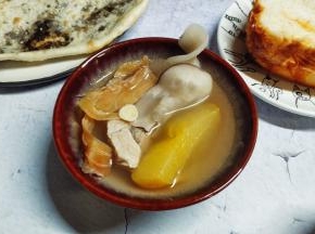 没加盐，汤很清甜