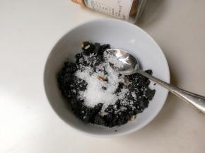 放入一勺砂糖