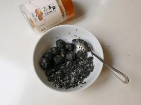 拌匀，再捏成小丸