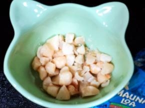 夏威夷果仁切碎备用