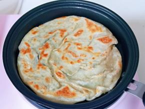 煎至两面金黄。