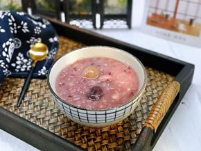 这时粥也熬好啦。