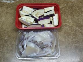 鲜鱿、茄子处理好