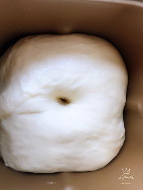 直接进行一发，手指蘸取面粉，摁下去不回缩就可以了。