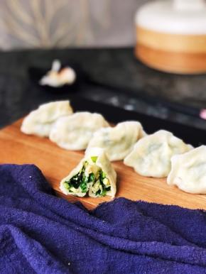 掰开一个，满满的馅料。