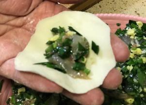 加入适量馅料。