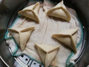 放入蒸锅醒发一小时左右