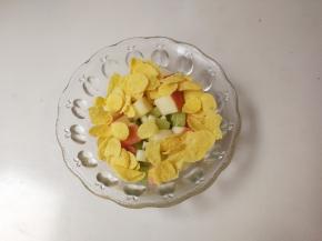 放入即食玉米片