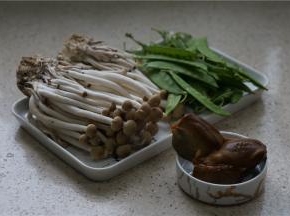 备好所用食材。