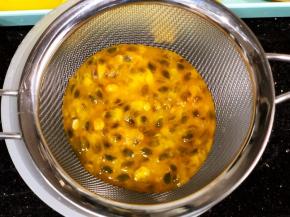 百香果过滤取汁