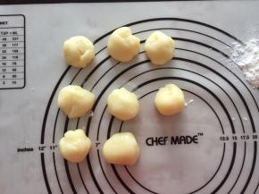 冷藏好以后，分成均等的8份