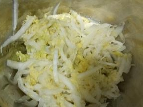 娃娃菜切丝焯熟