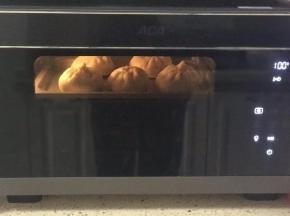 发好后蒸烤箱选择纯蒸模式，100度16分钟，焖5分钟再取出。或者用蒸锅开大火烧开转中火蒸15分钟左右，蒸好后等待5分钟再开盖盖儿。