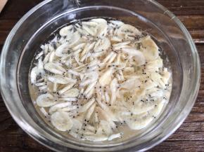 虾米洗净，沥水