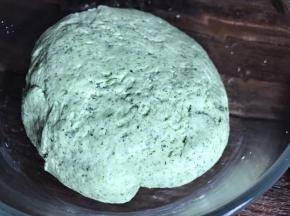 揉成光滑面团，密封发酵至两倍大