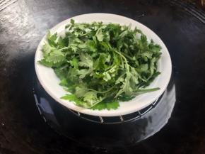 放入锅中蒸 半小时