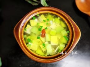 撒上葱花和枸杞，即可食用