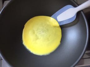 摇摇杯配的硅胶铲也非常好用