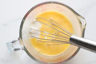 	加入酸奶拌匀。