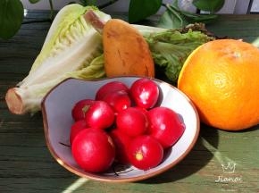 食材一览图，澳柑口感酸甜适口，所以这道沙拉选用的是大个的澳柑。