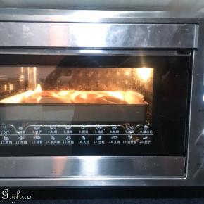 放入烤箱，上下火30度，微微发酵18分钟即可。